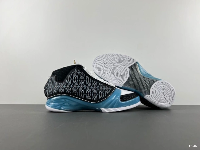 Bmlin Jordan 318376-041 23 UNC 0823